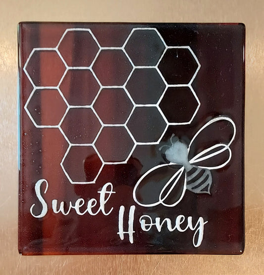 Glass plate with Bee