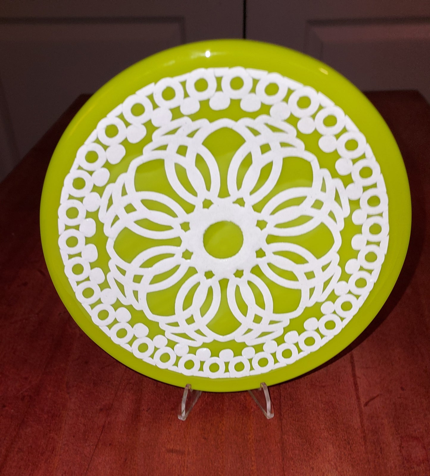 Green Round lacy plate